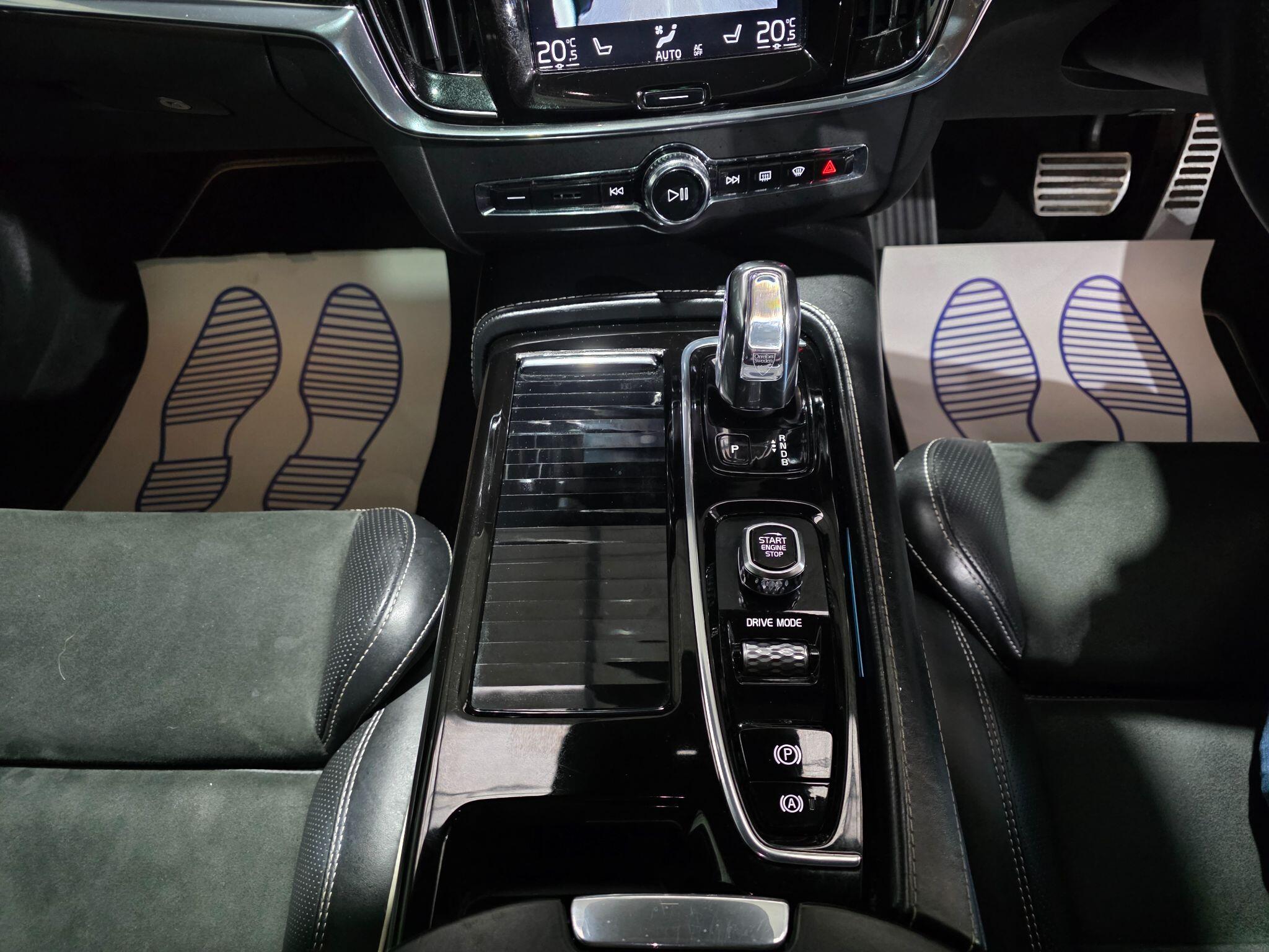 Volvo S90 view 15