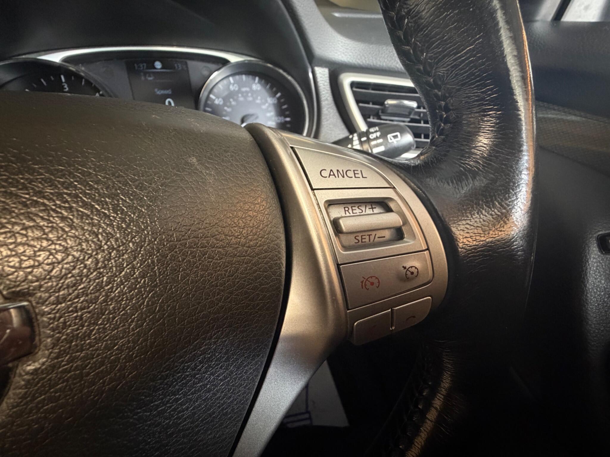 Nissan X-Trail view 38