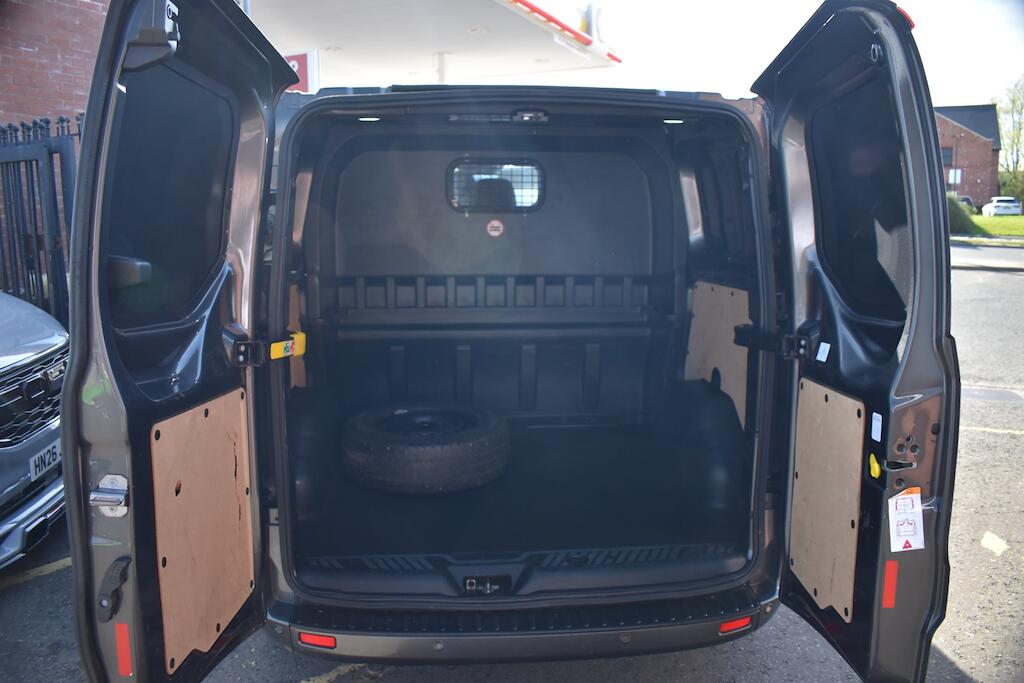 Ford Transit Custom view 43
