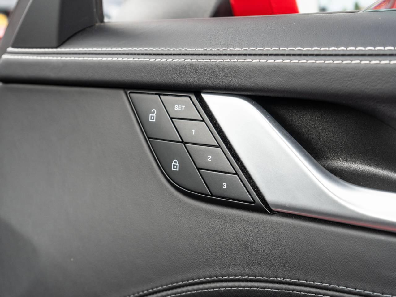 Porsche 911 view 28