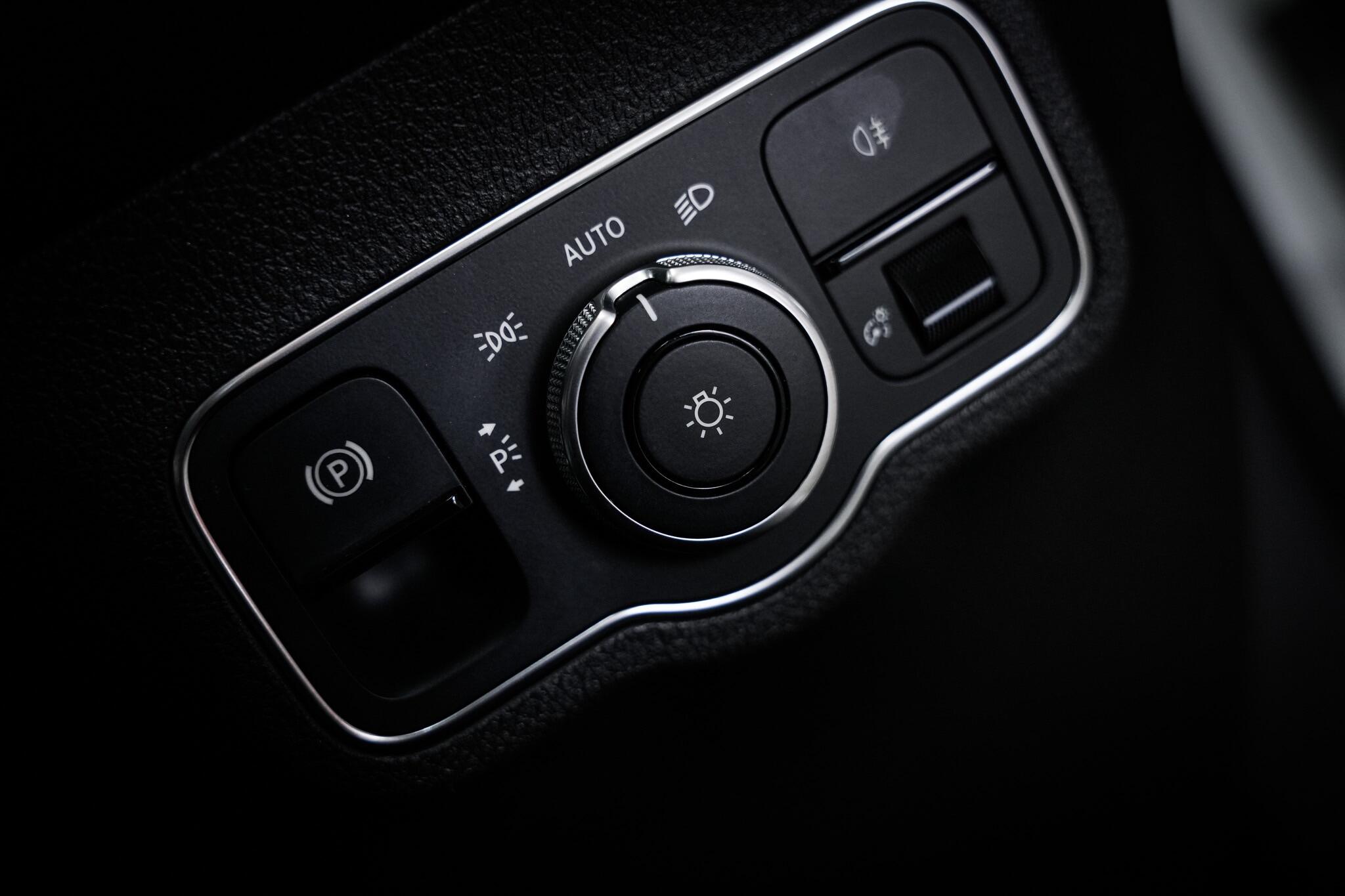 Mercedes-Benz GLB view 51