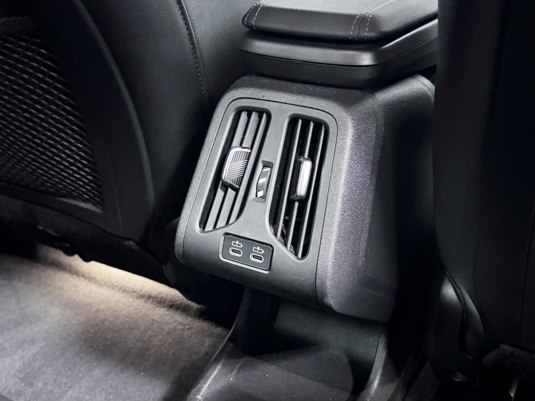 BMW X1 view 24