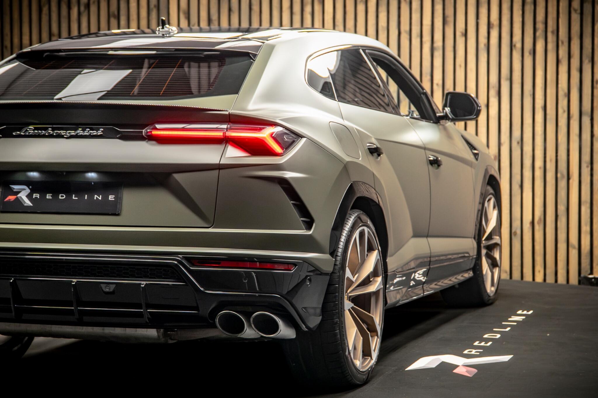 Lamborghini Urus view 22