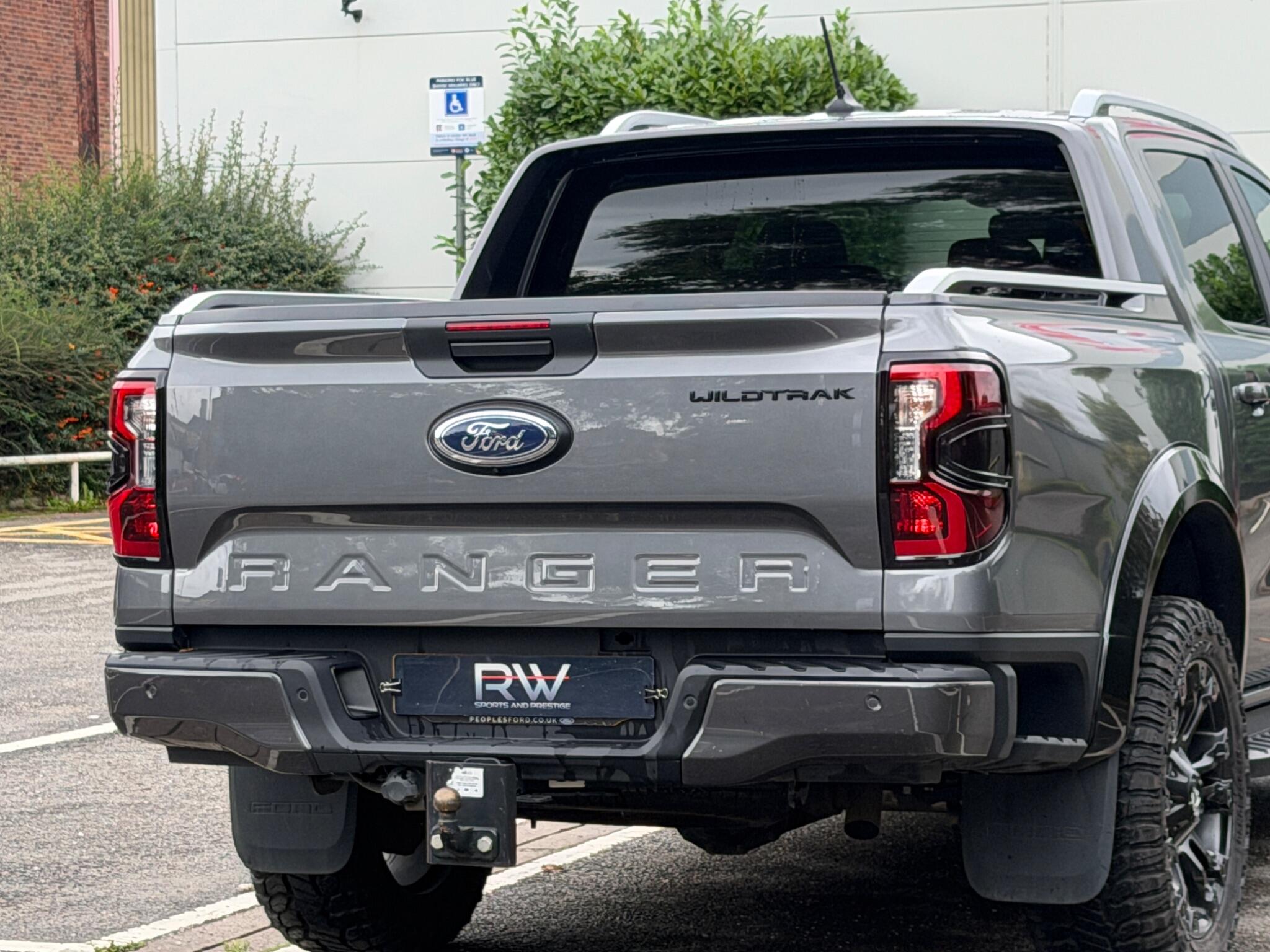 Ford Ranger view 49