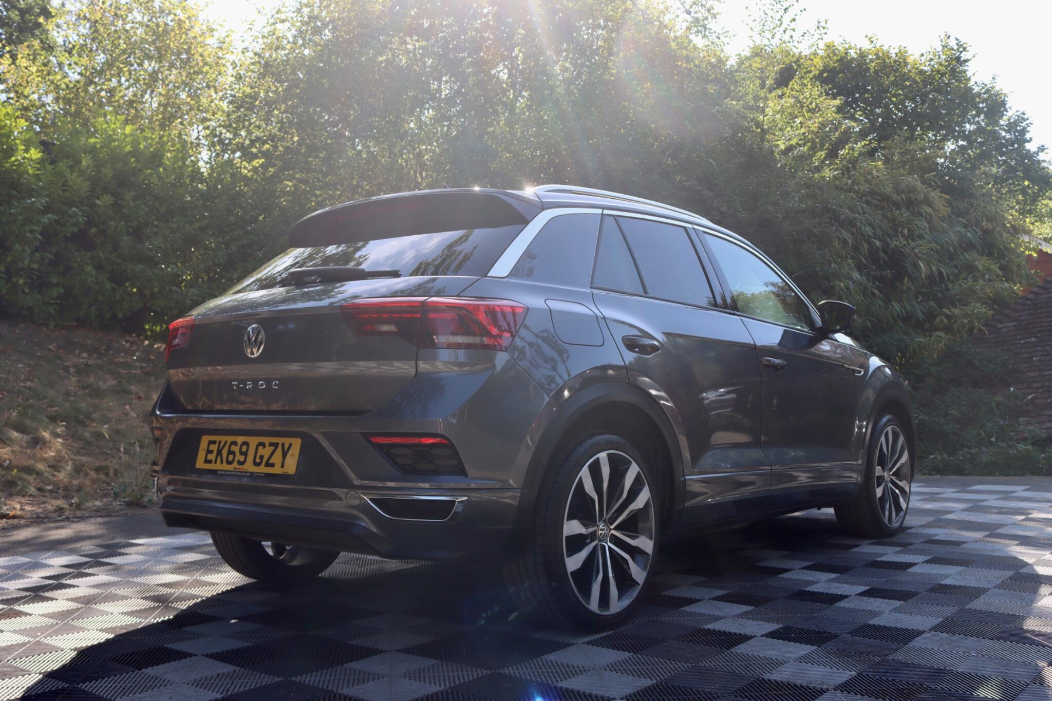 Volkswagen T-Roc view 23