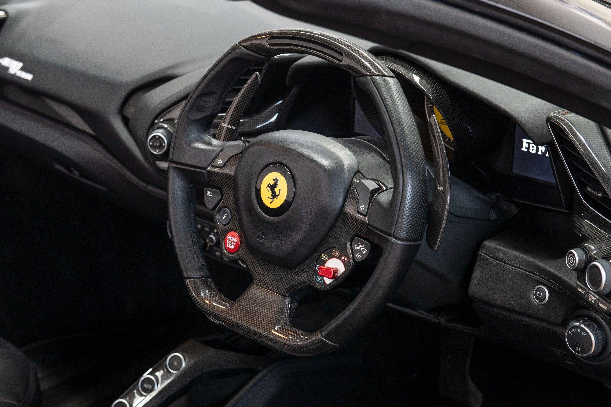 Ferrari 488 view 17