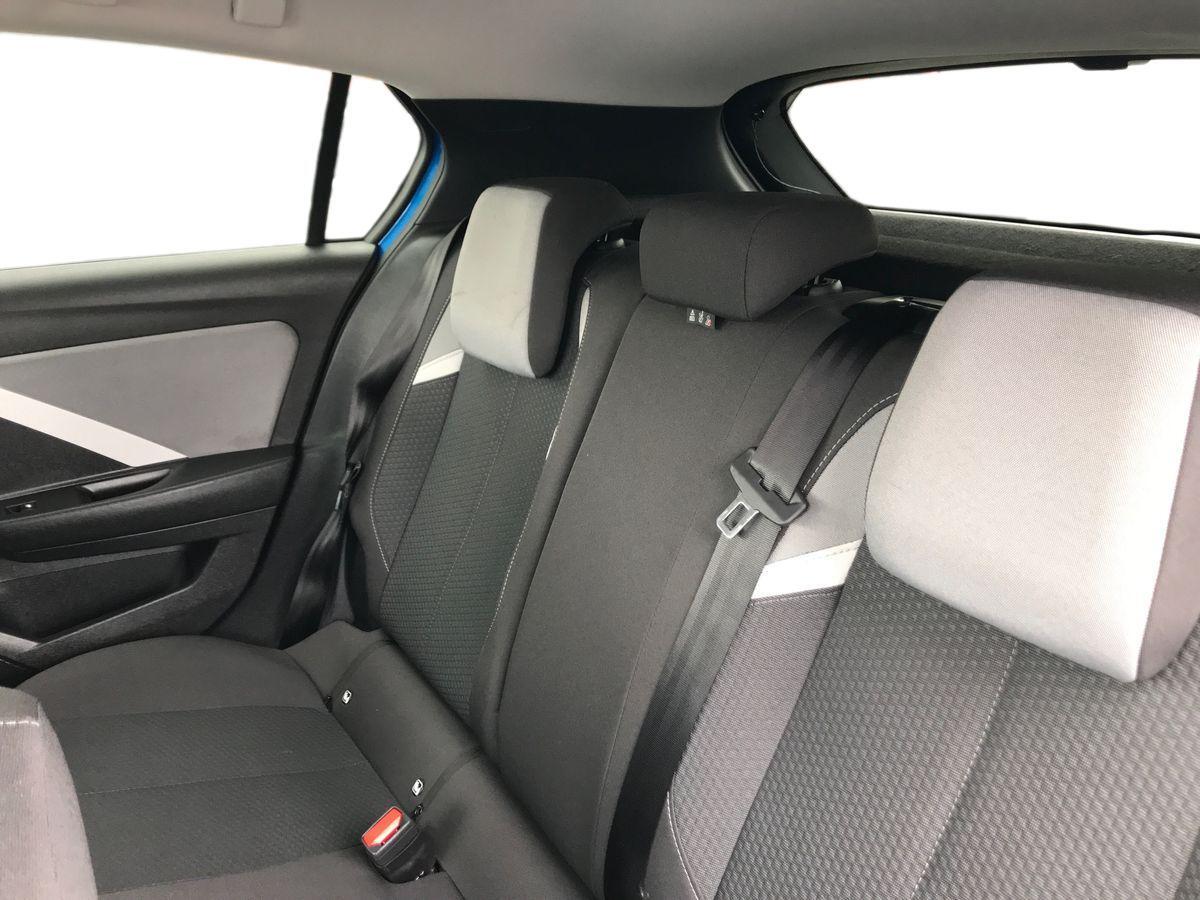 Vauxhall Astra view 7