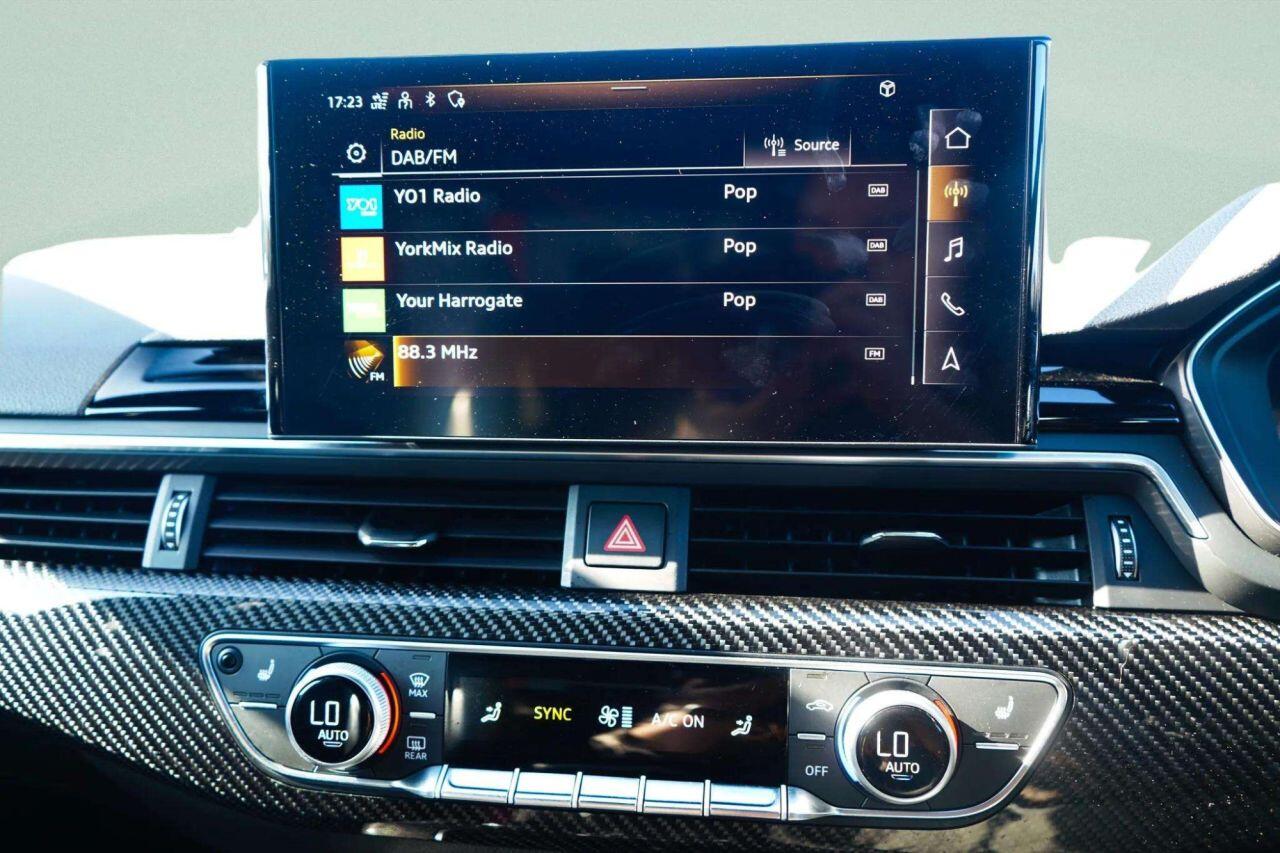 Audi RS4 Avant view 20