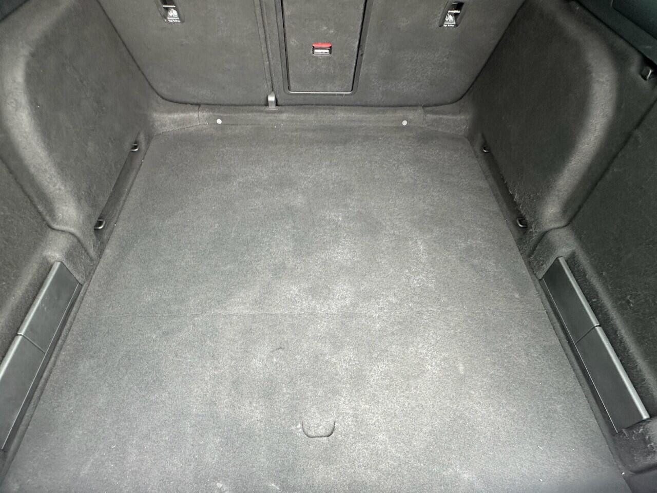 Skoda Superb view 36