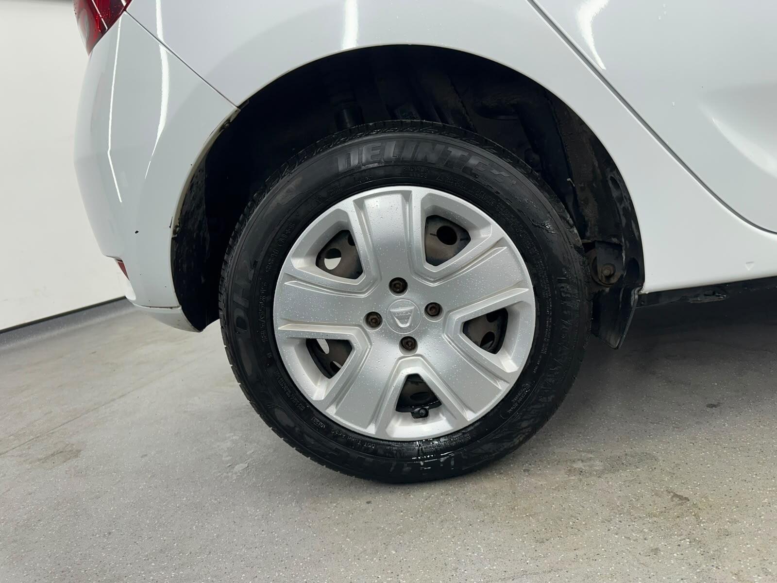 Dacia Sandero view 18