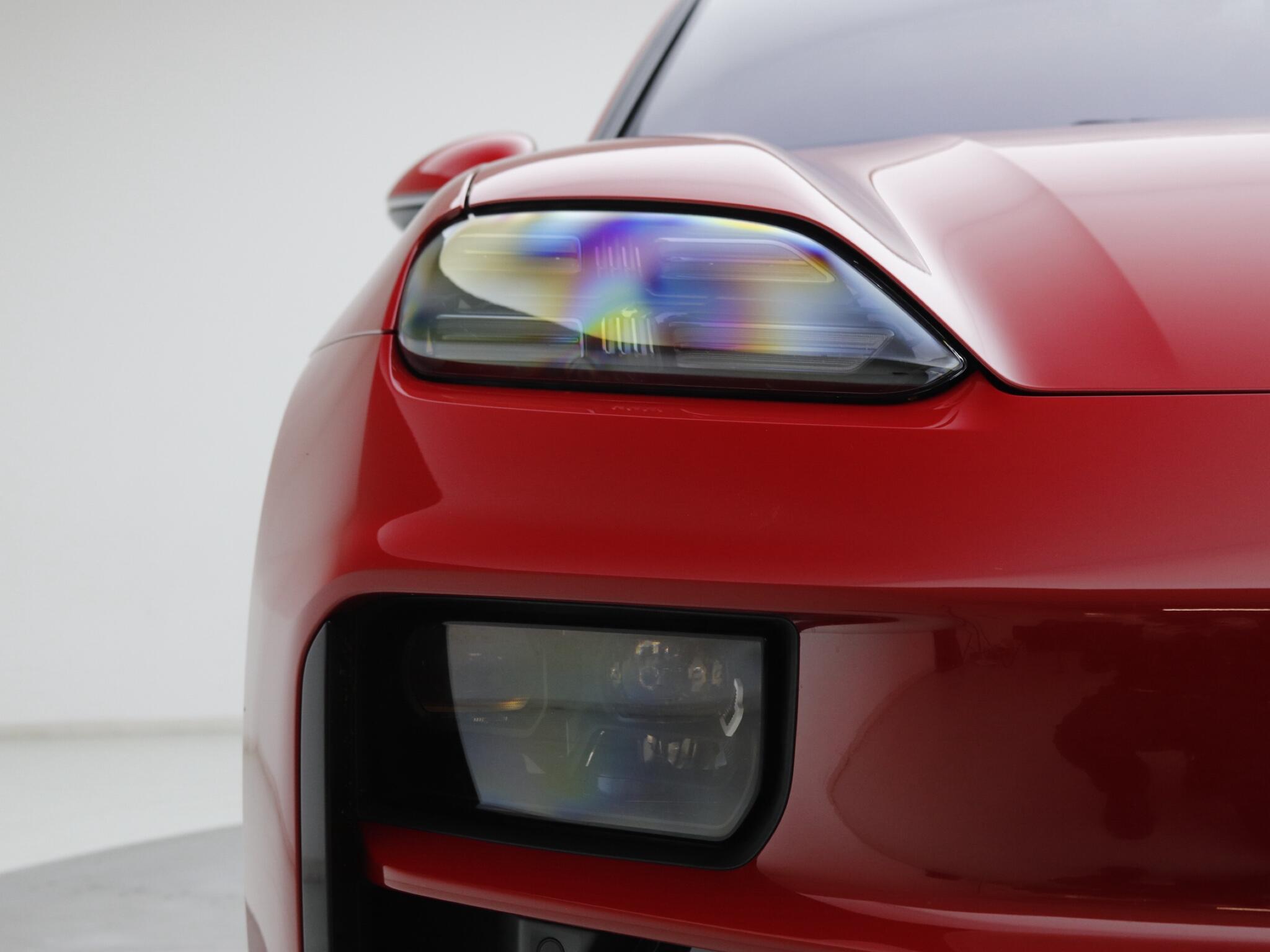 Porsche Macan view 7