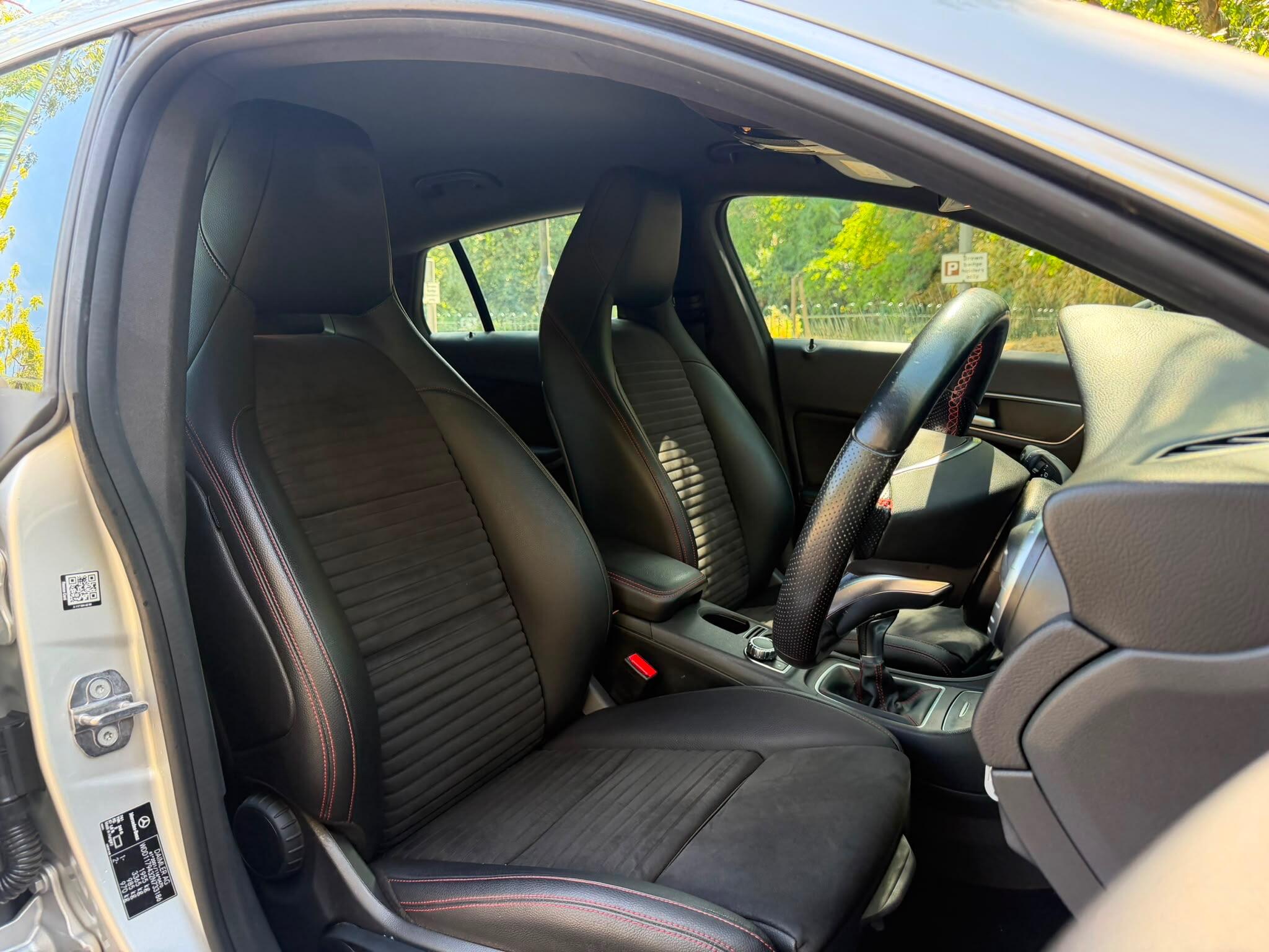 Mercedes-Benz Cla view 12