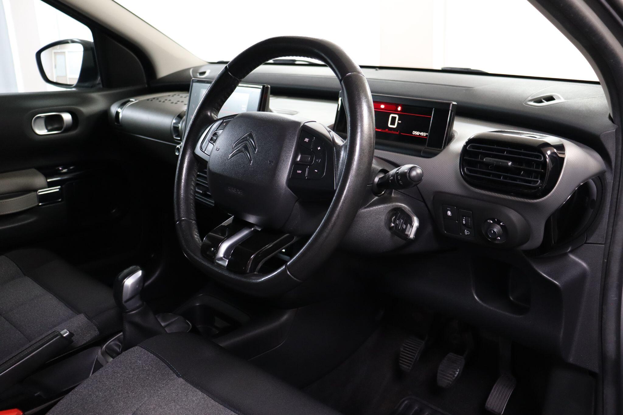 Citroen C4 Cactus view 5