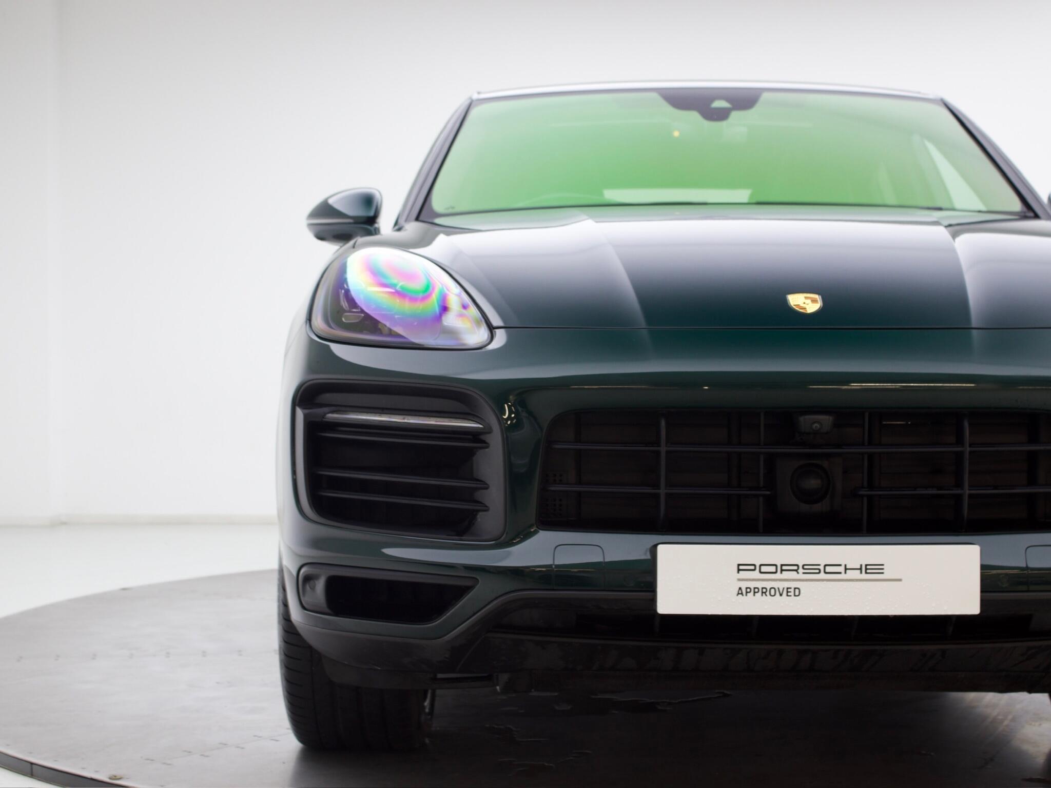 Porsche Cayenne view 27