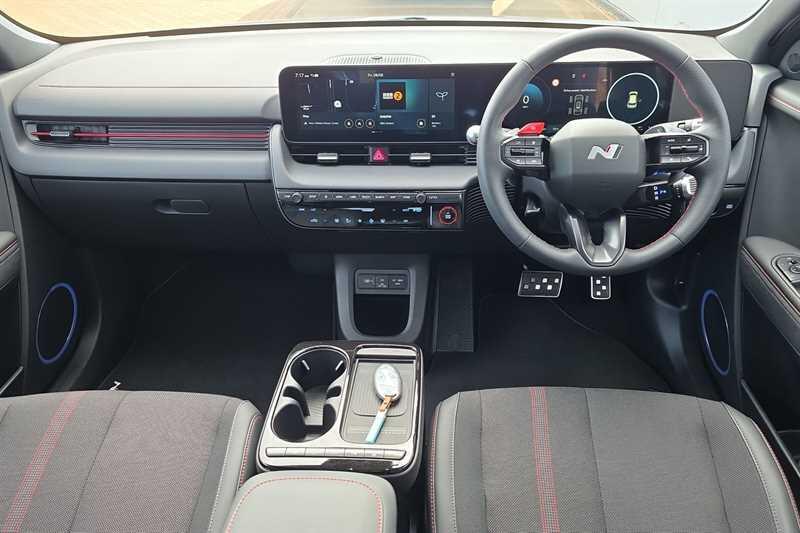 Hyundai Ioniq 5 view 12