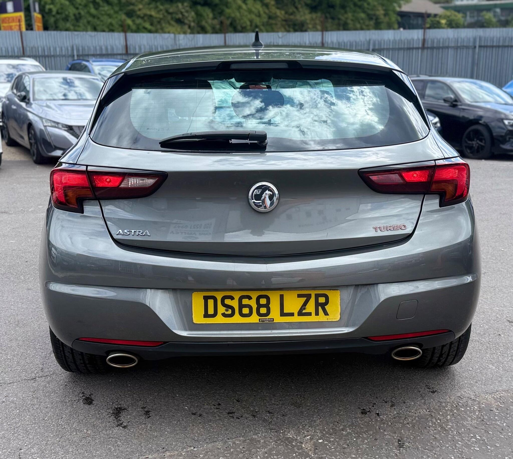 Vauxhall Astra view 6
