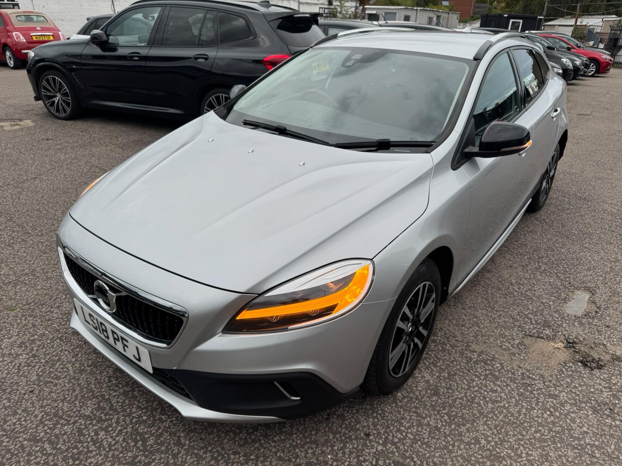Volvo V40 Cross Country view 7