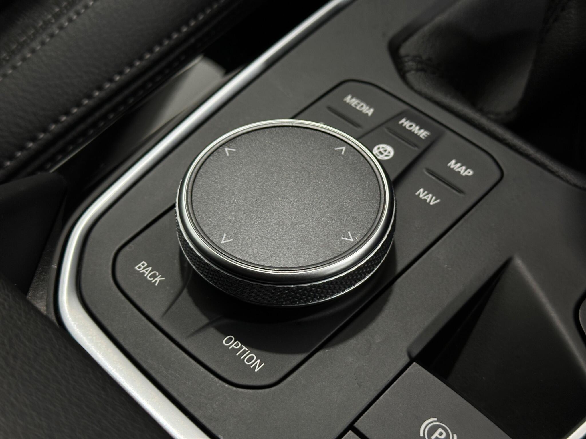 BMW 2 Series view 21