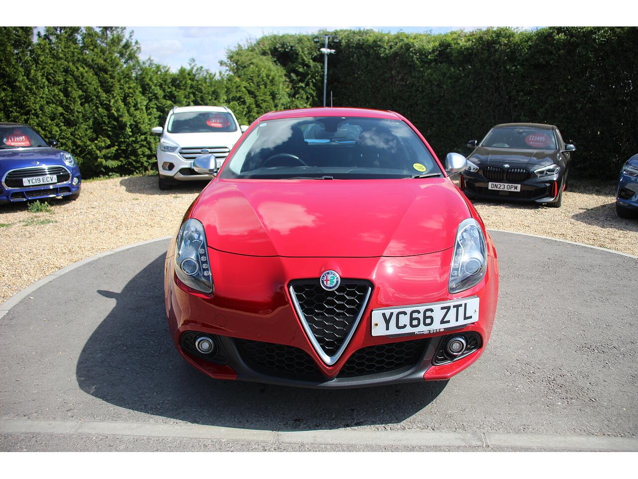 Alfa Romeo Giulietta view 3