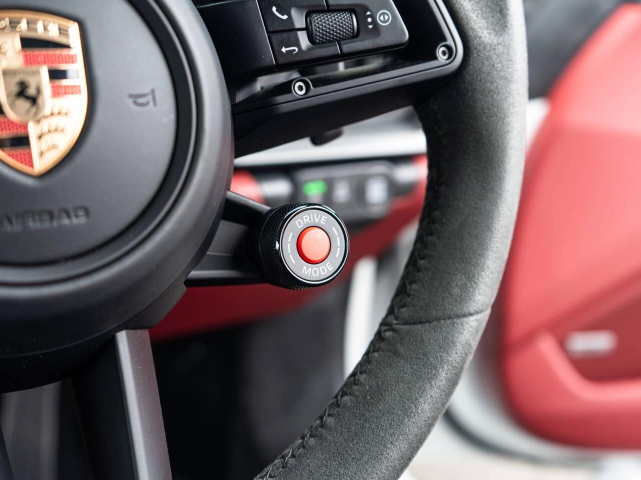 Porsche 911 view 23
