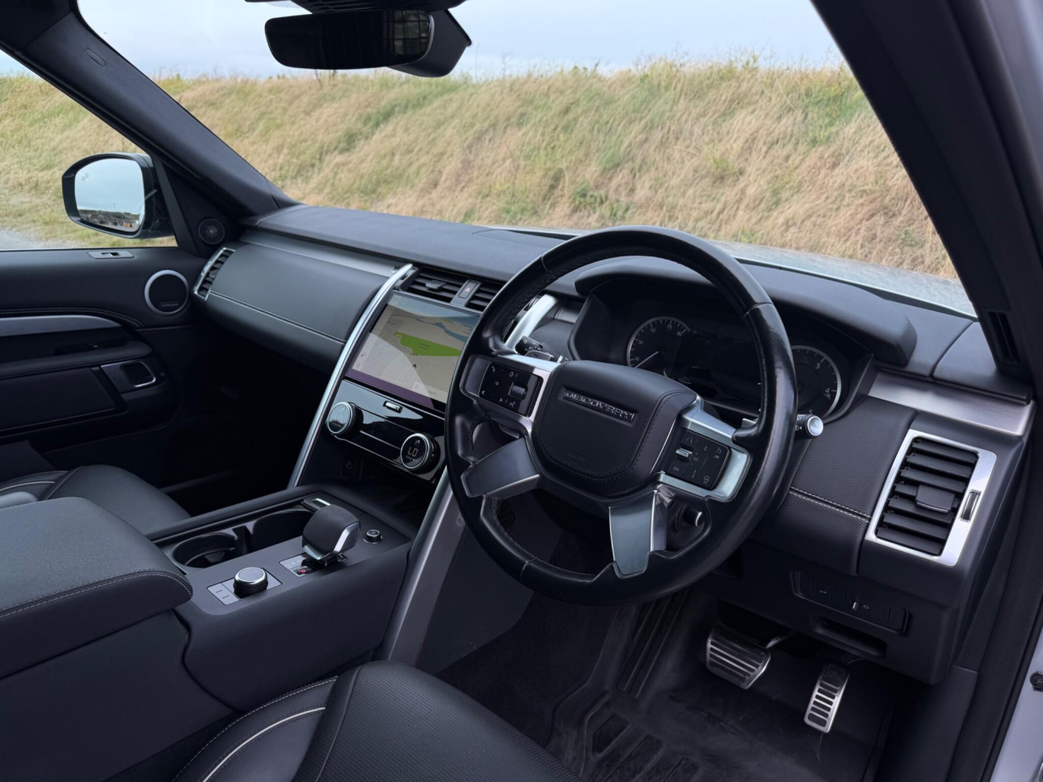 Land Rover Discovery 3 view 15