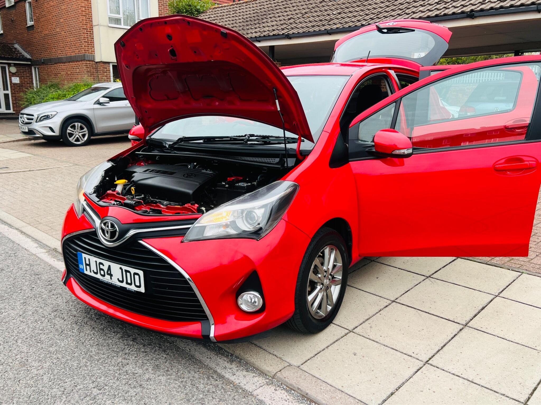 Toyota Yaris view 12