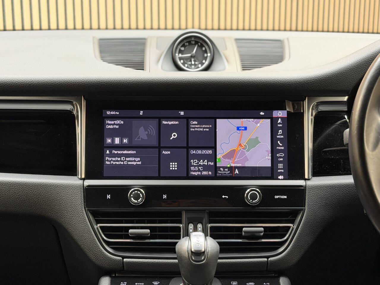 Porsche Macan view 33