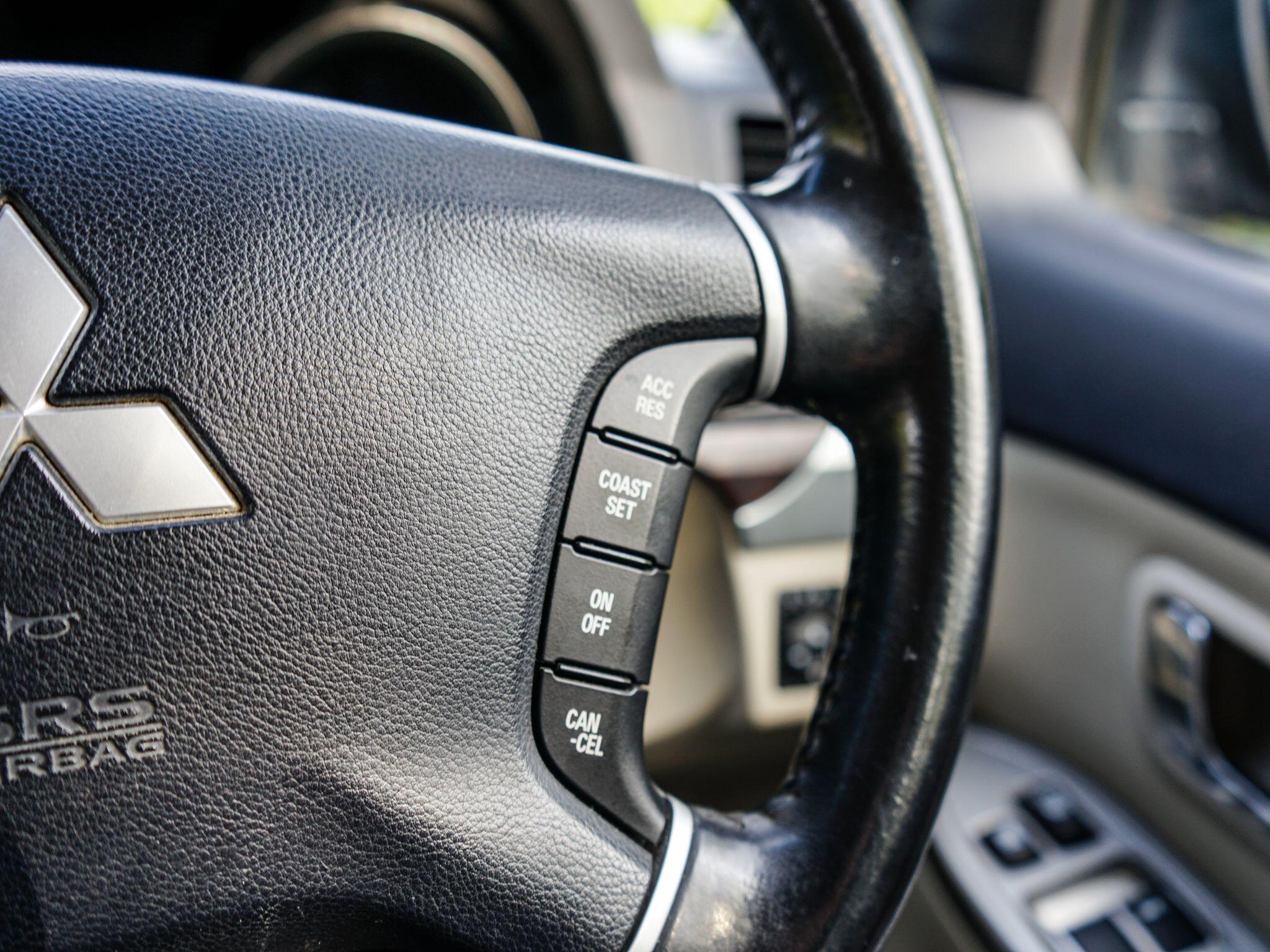 Mitsubishi Shogun view 32