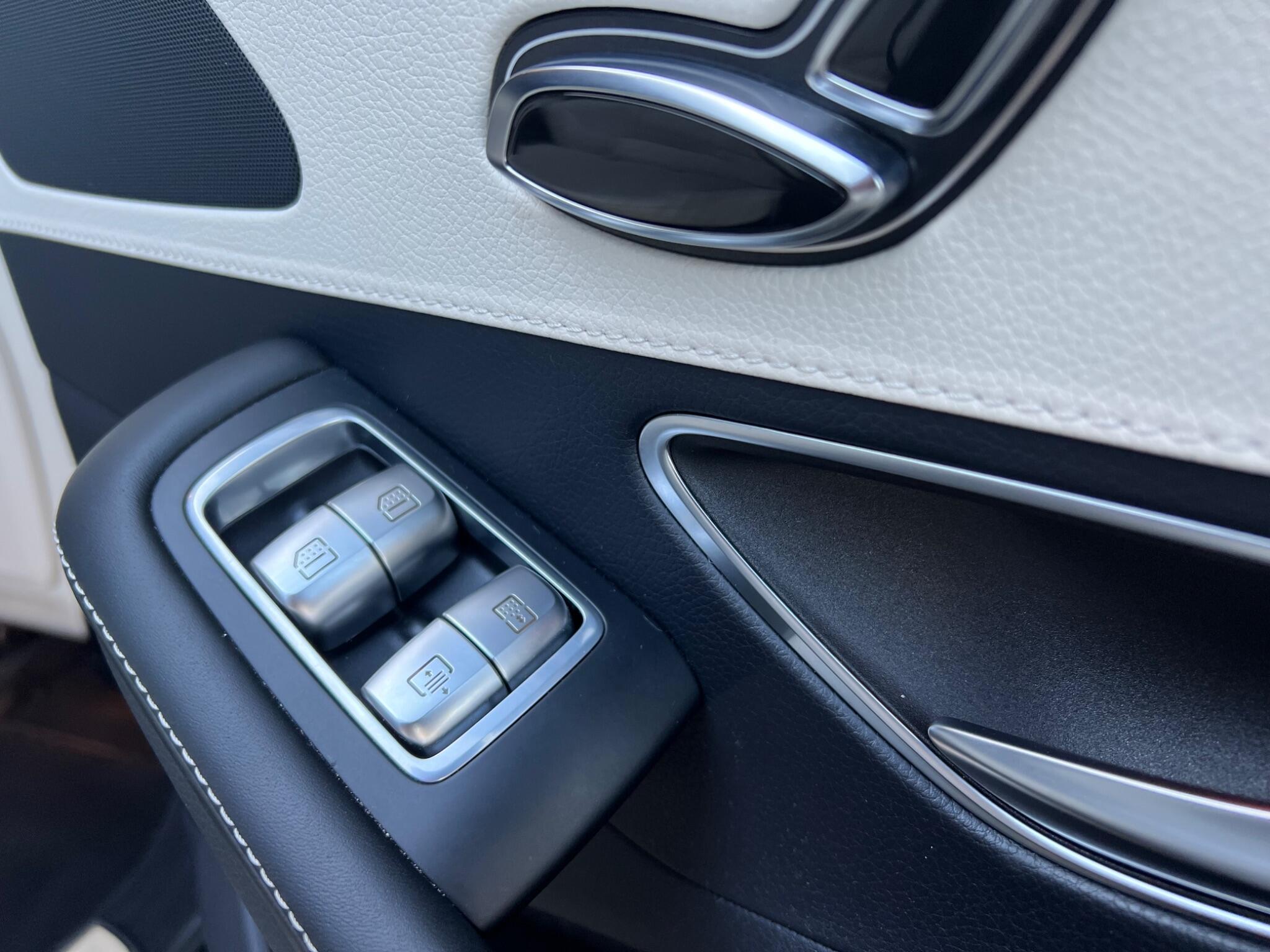 Mercedes-Benz S-Class view 38