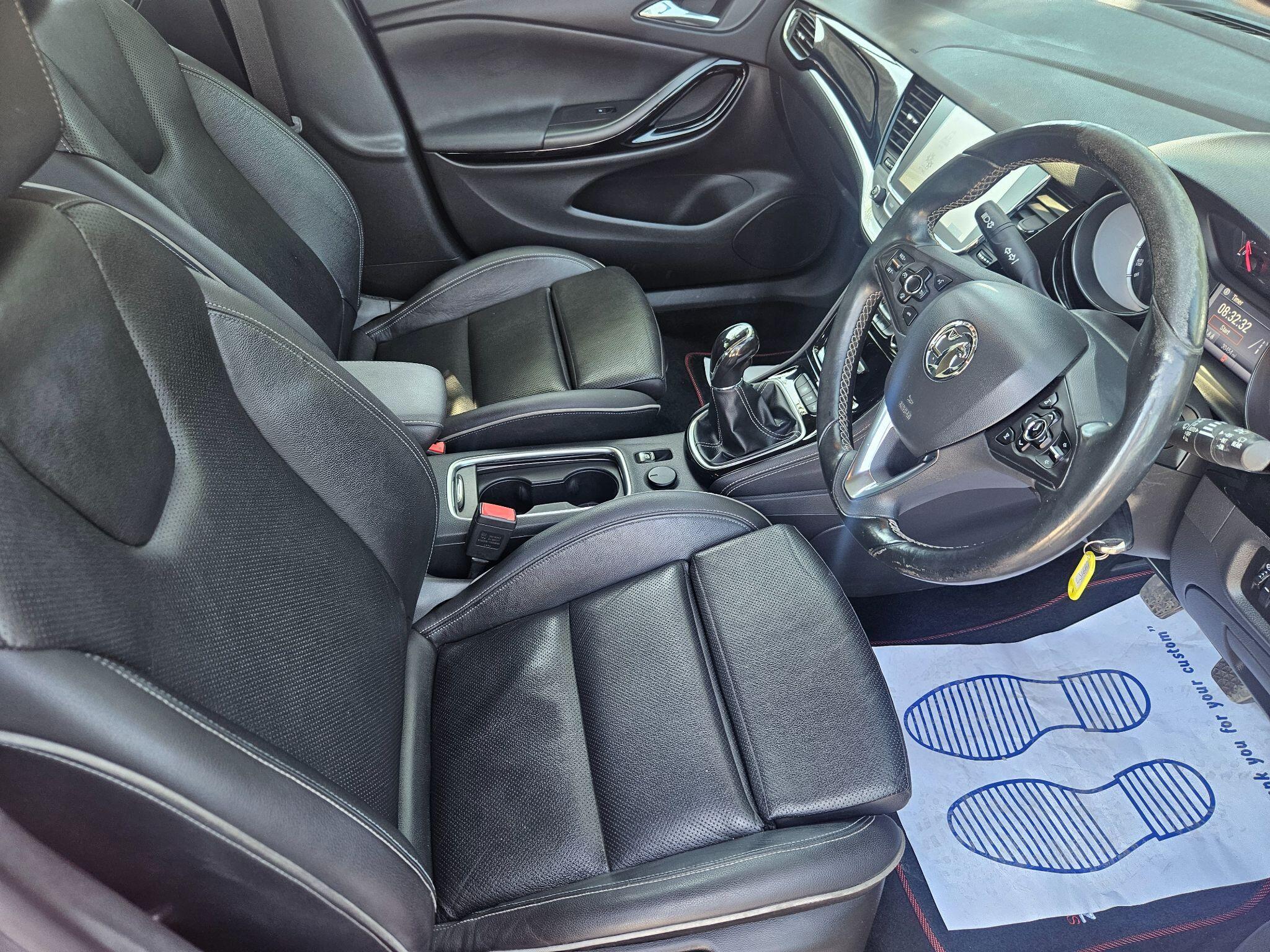 2016 Vauxhall Astra image 17