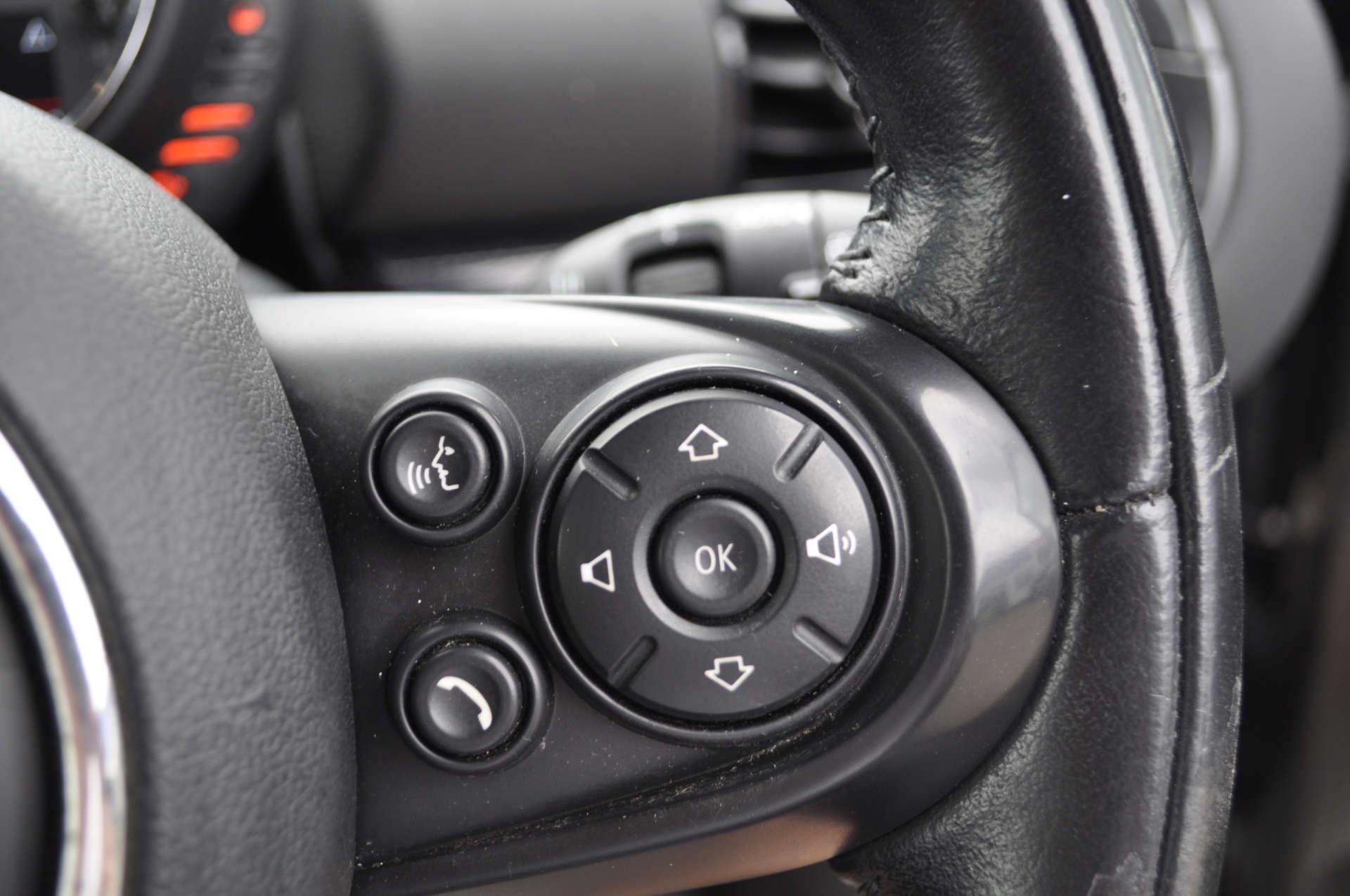 Mini Clubman view 30