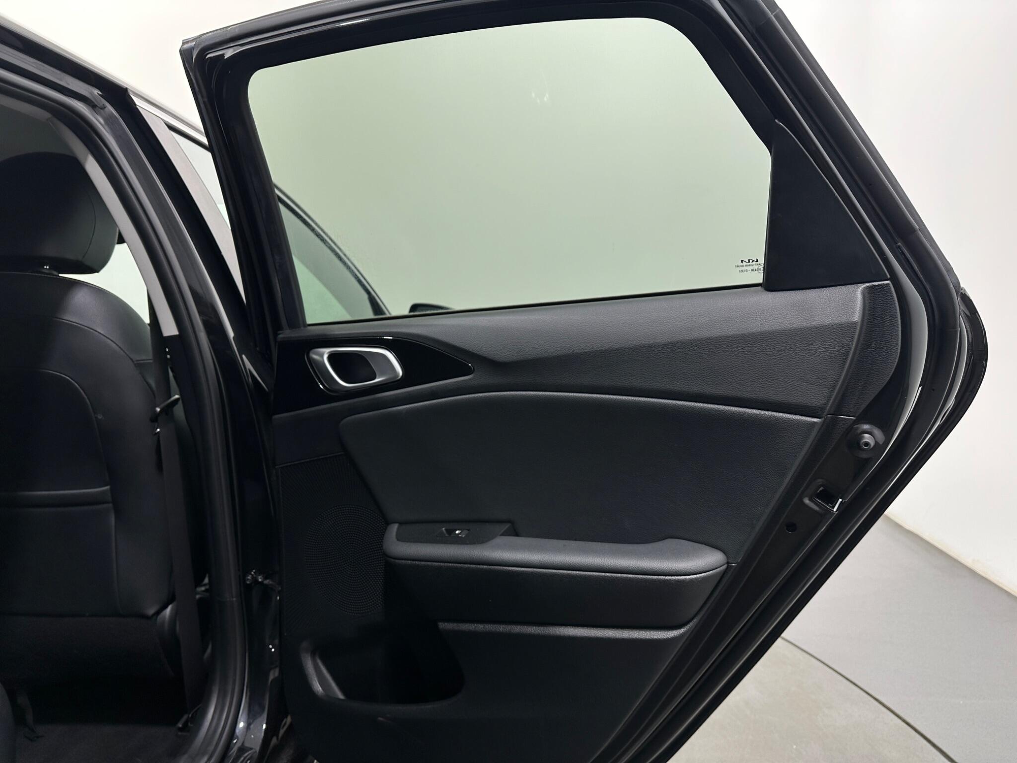 Kia Ceed view 39