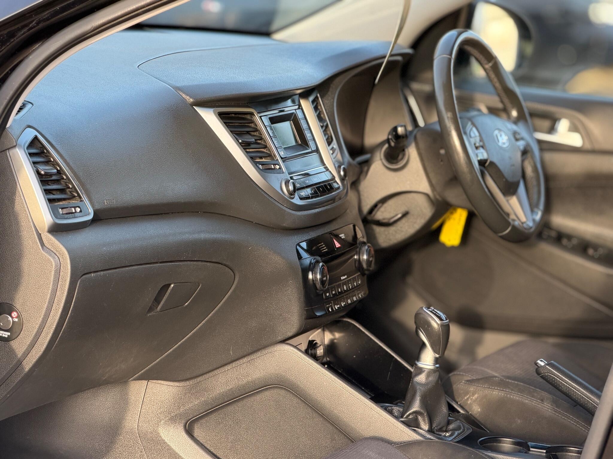 2016 Hyundai TUCSON 1.6 GDi Blue Drive SE Euro 6 (s/s) 5dr image 16