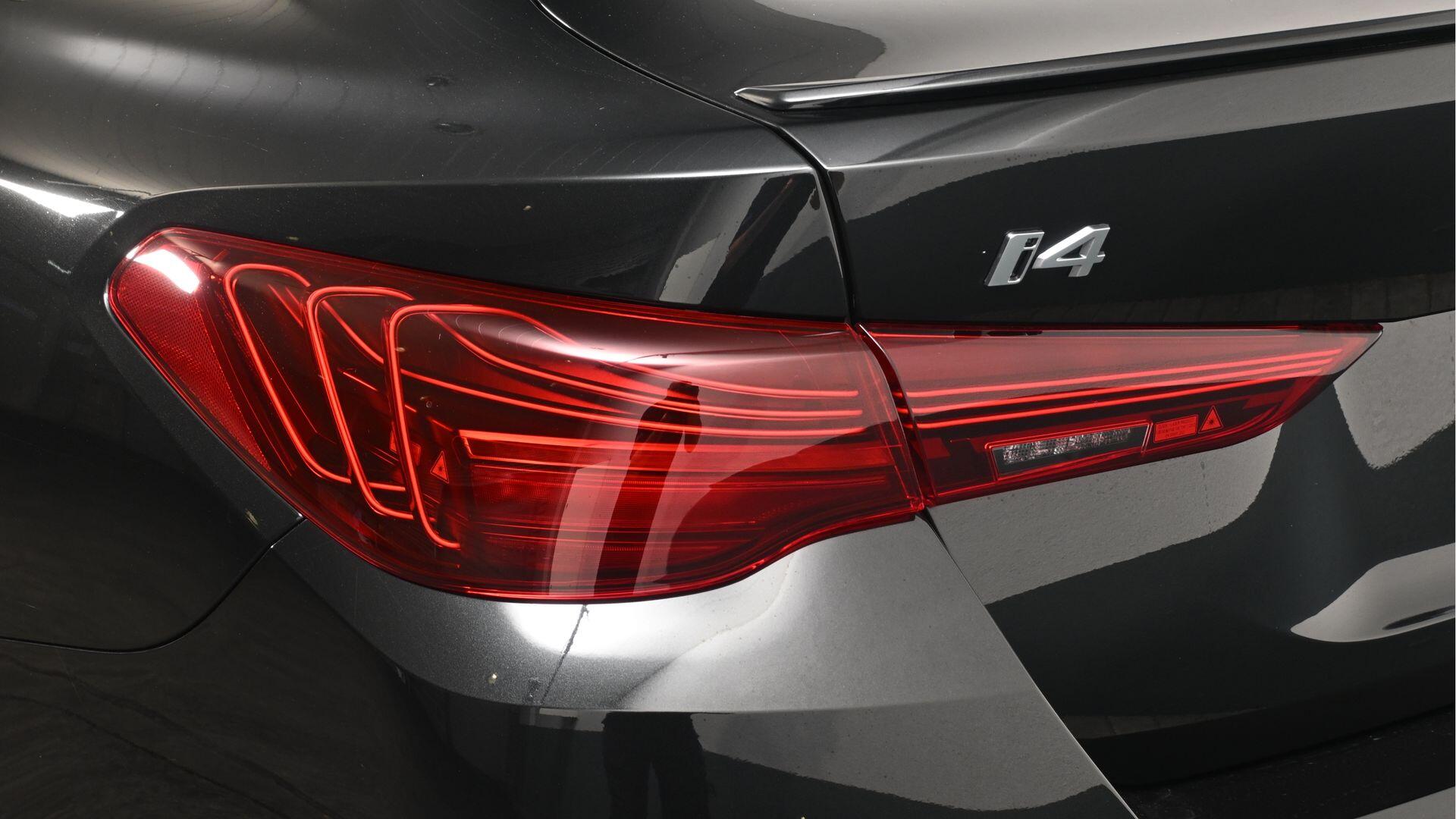 BMW i4 view 32