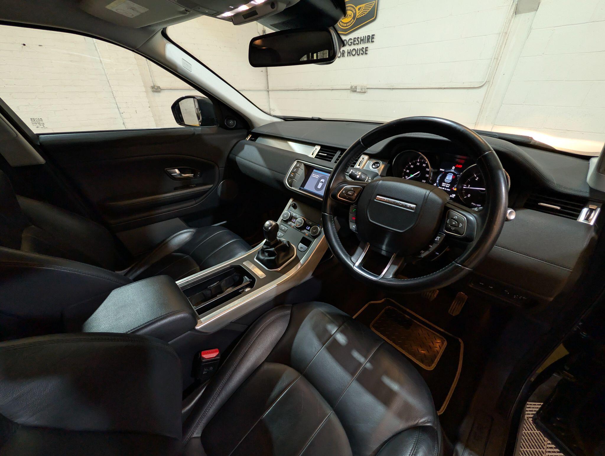 Land Rover Range Rover Evoque view 33