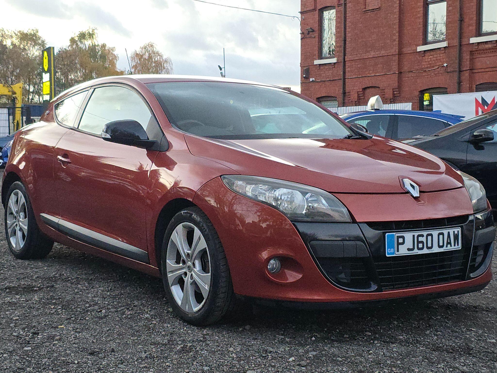 2010 Renault Megane image 2