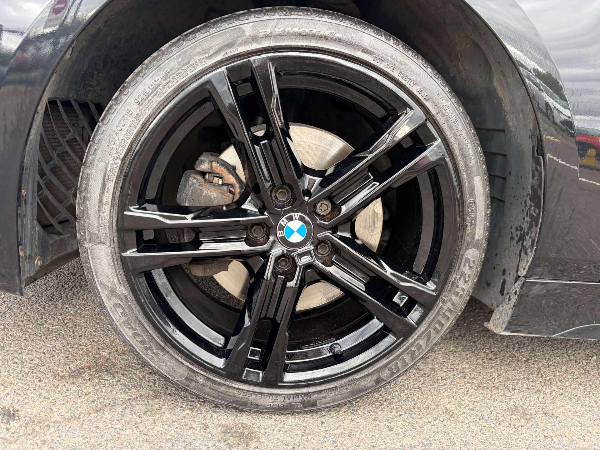 BMW 1 Series view 13