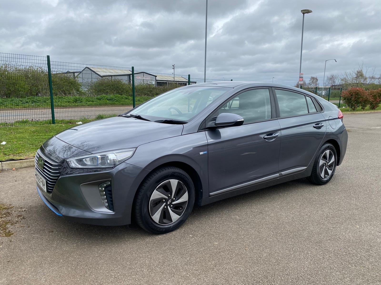 Hyundai Ioniq view 8