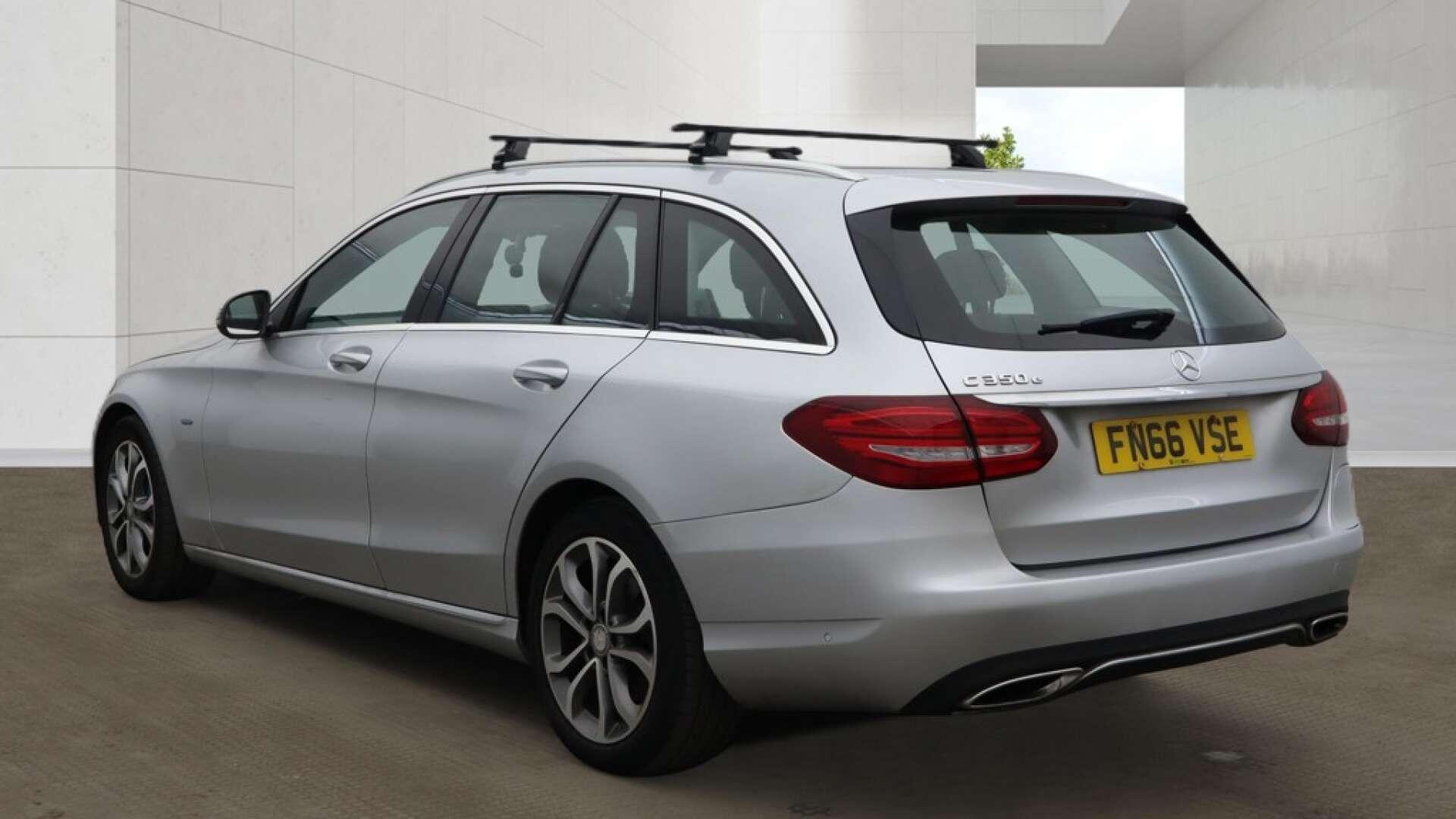Mercedes-Benz C Class view 3