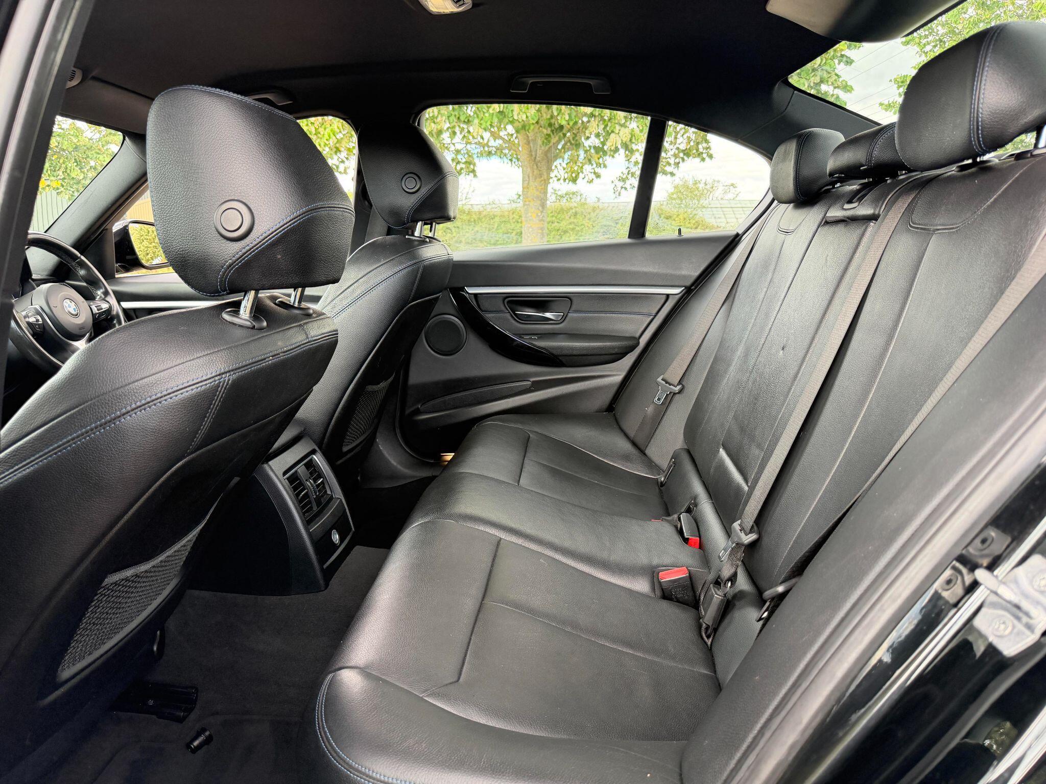 BMW 3 Series view 27