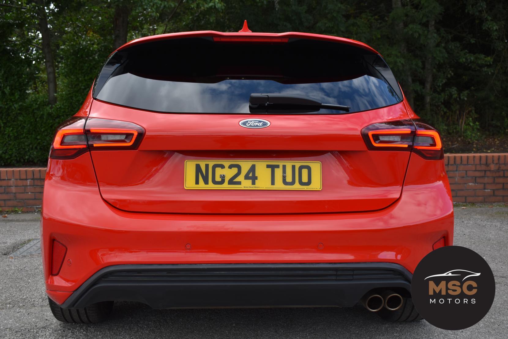 Ford Focus view 16