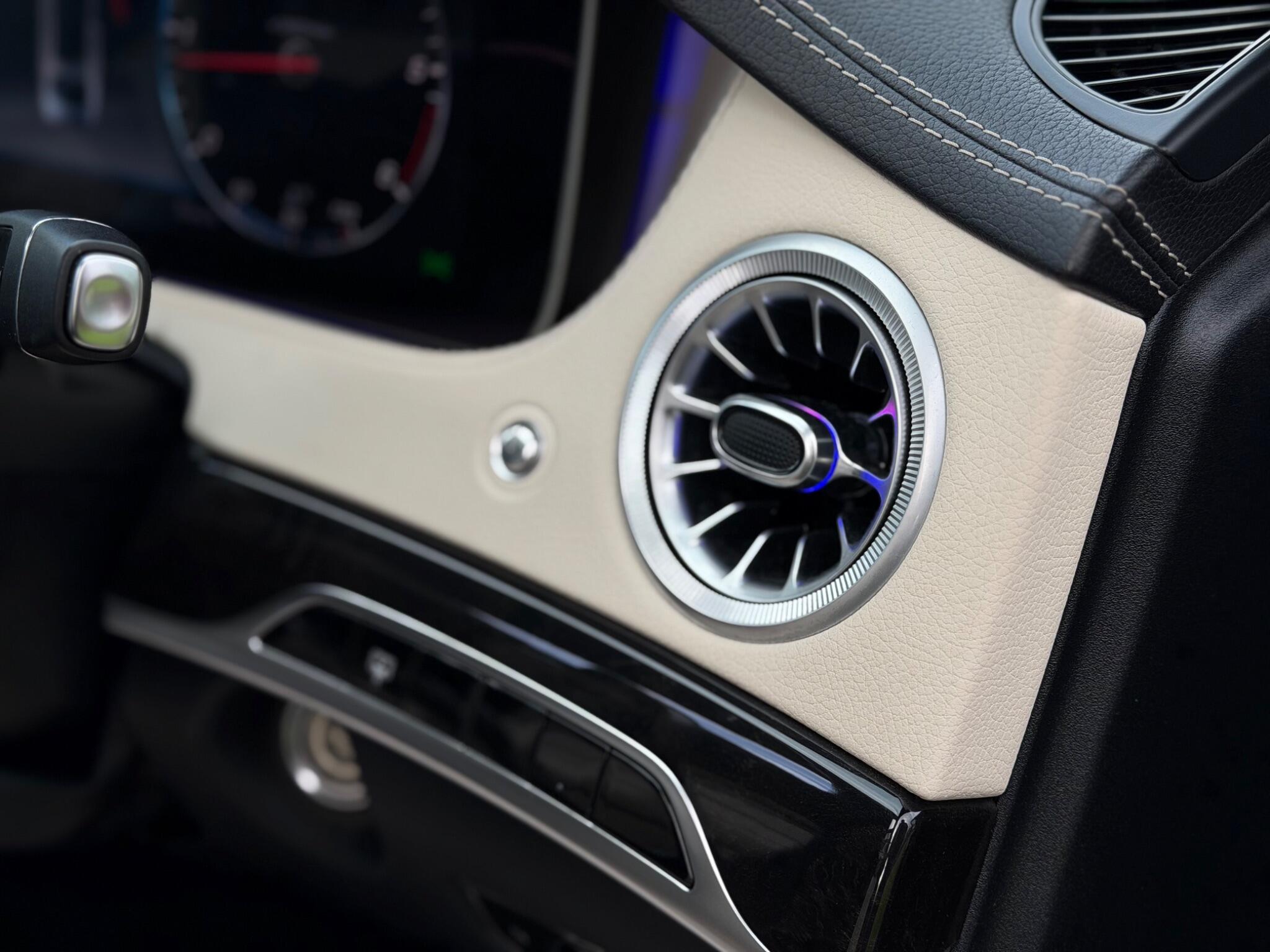 Mercedes-Benz S-Class view 33