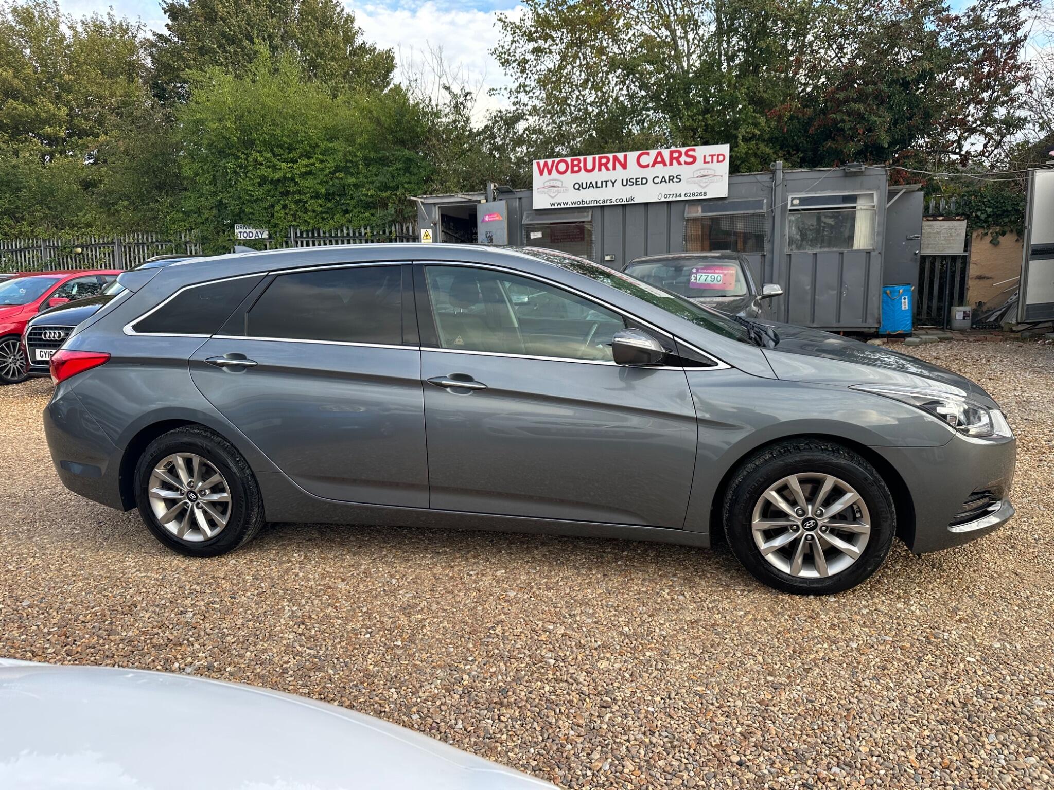 Hyundai I40 view 16