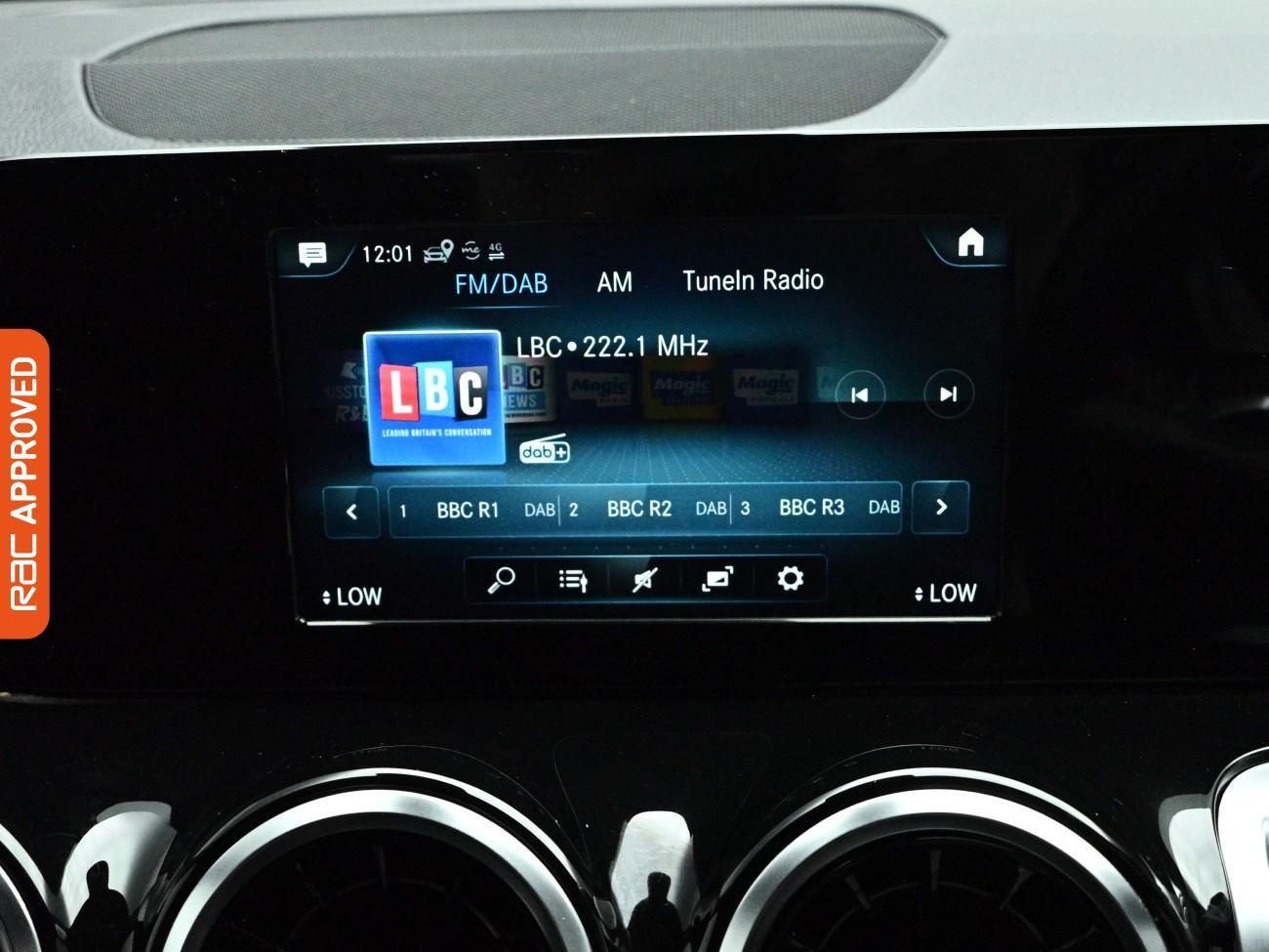 Mercedes-Benz GLB view 15