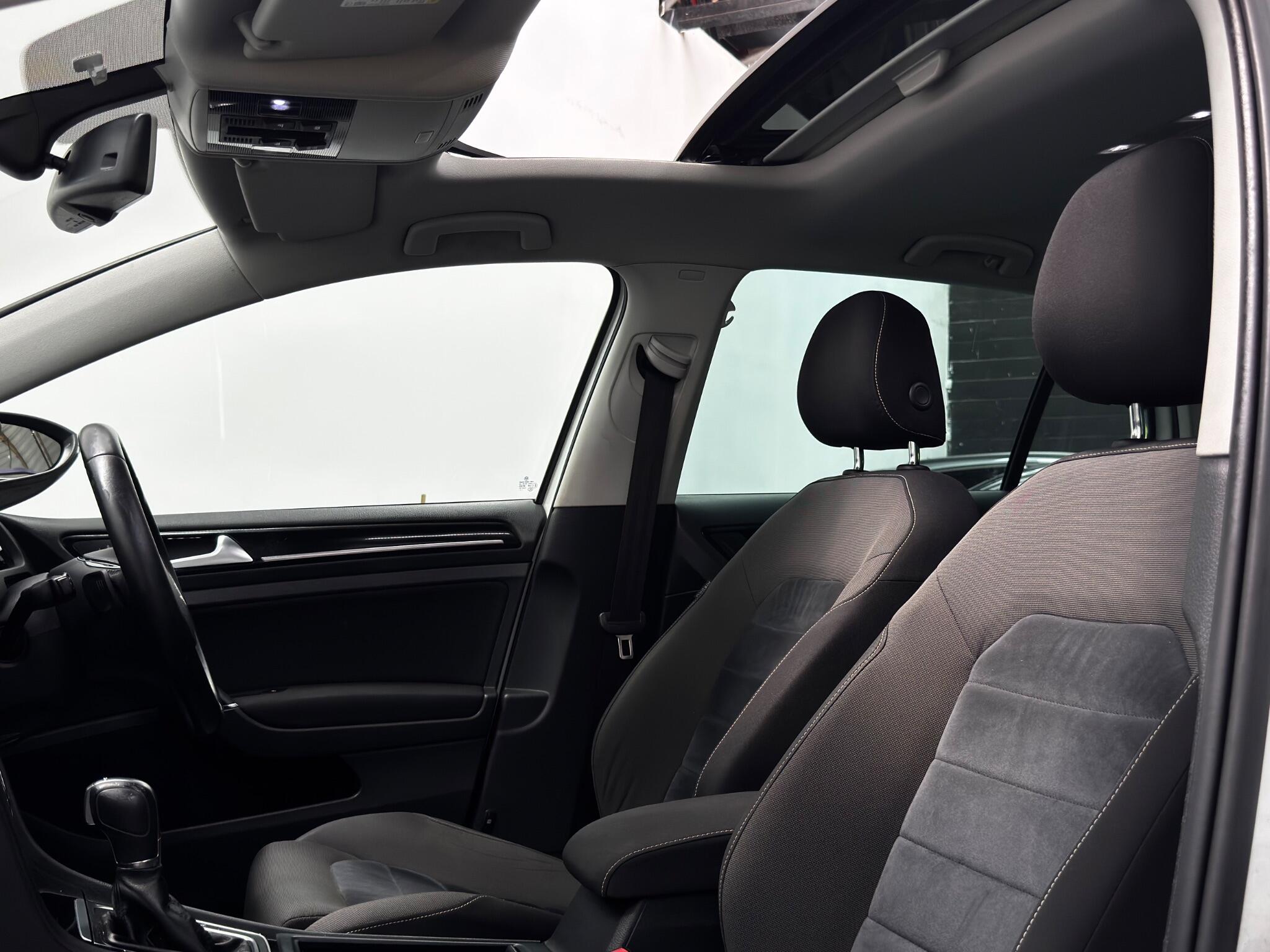 Volkswagen Golf view 37