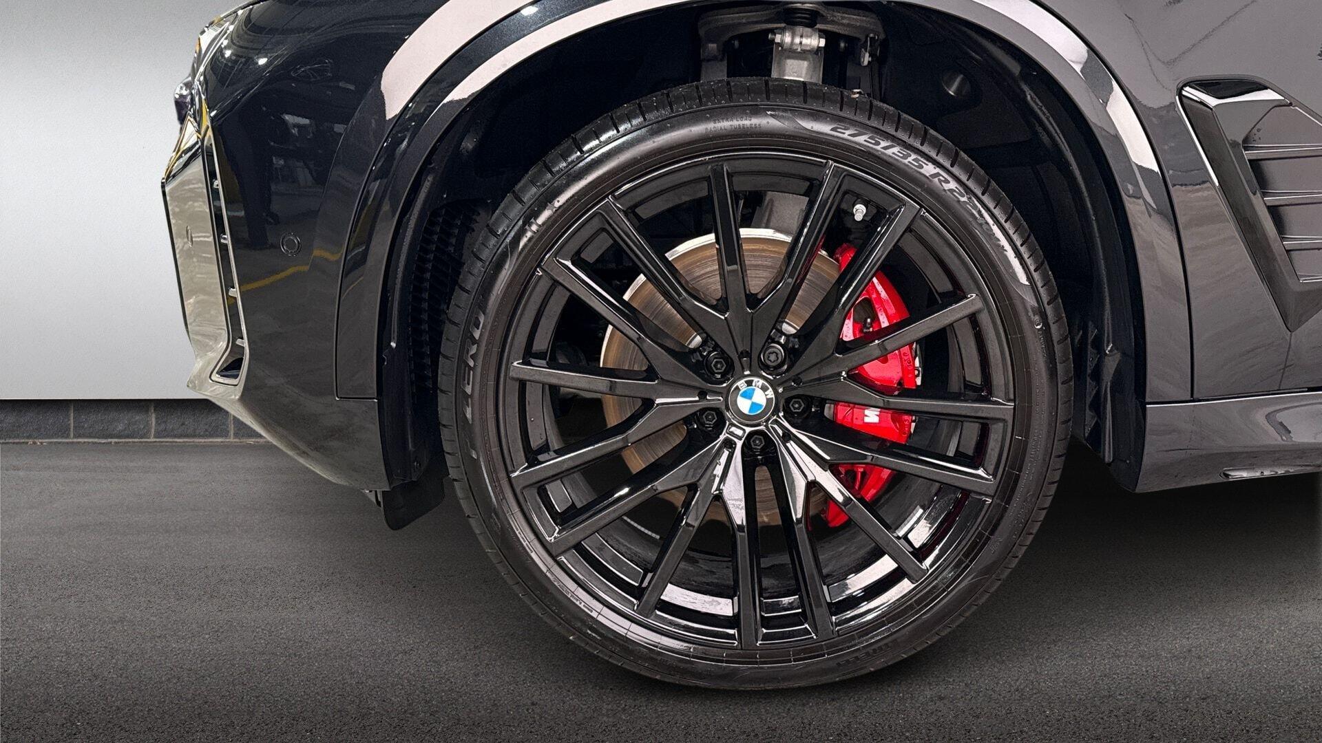 BMW X5 view 14