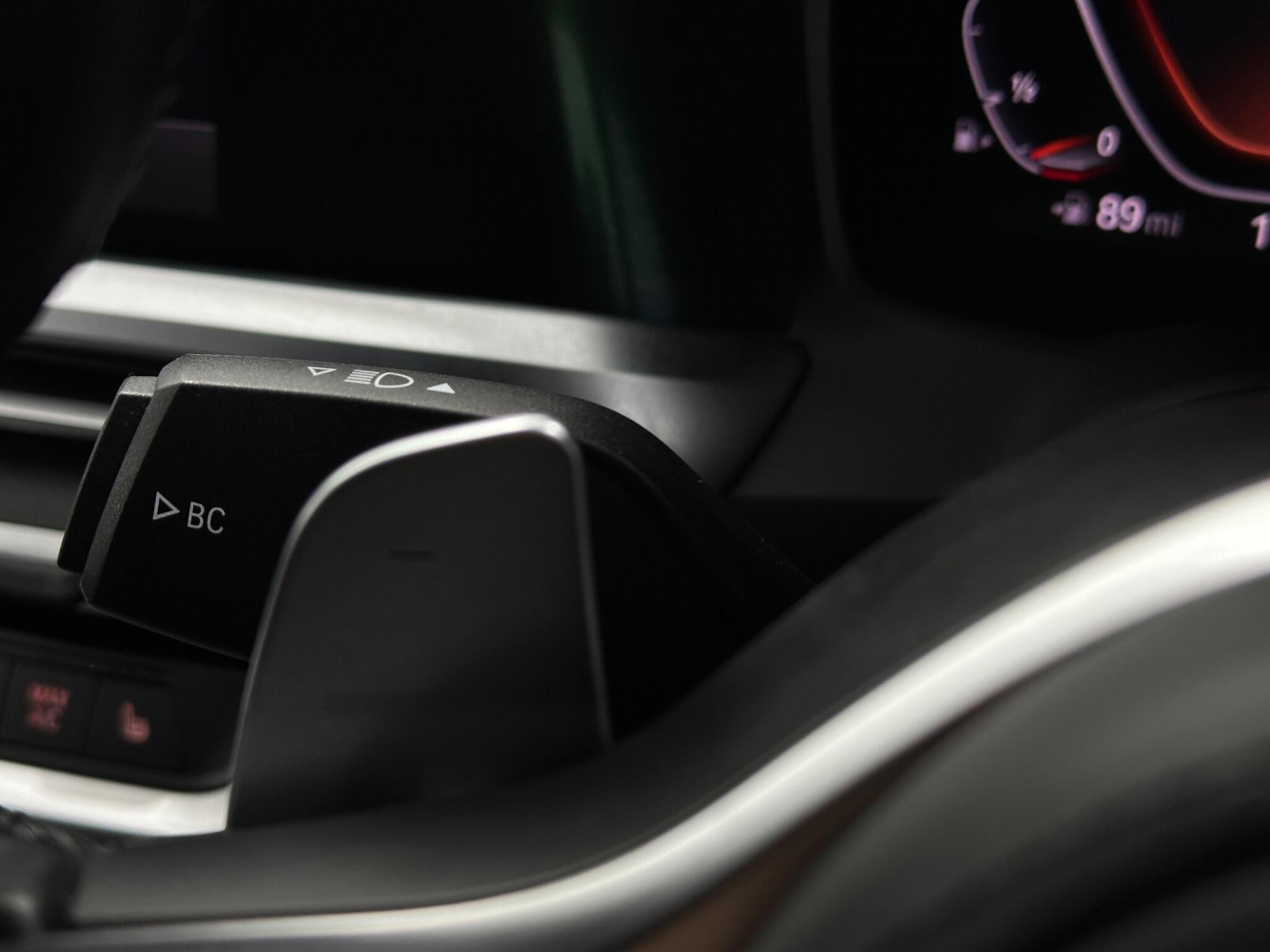 BMW 3 Series view 13