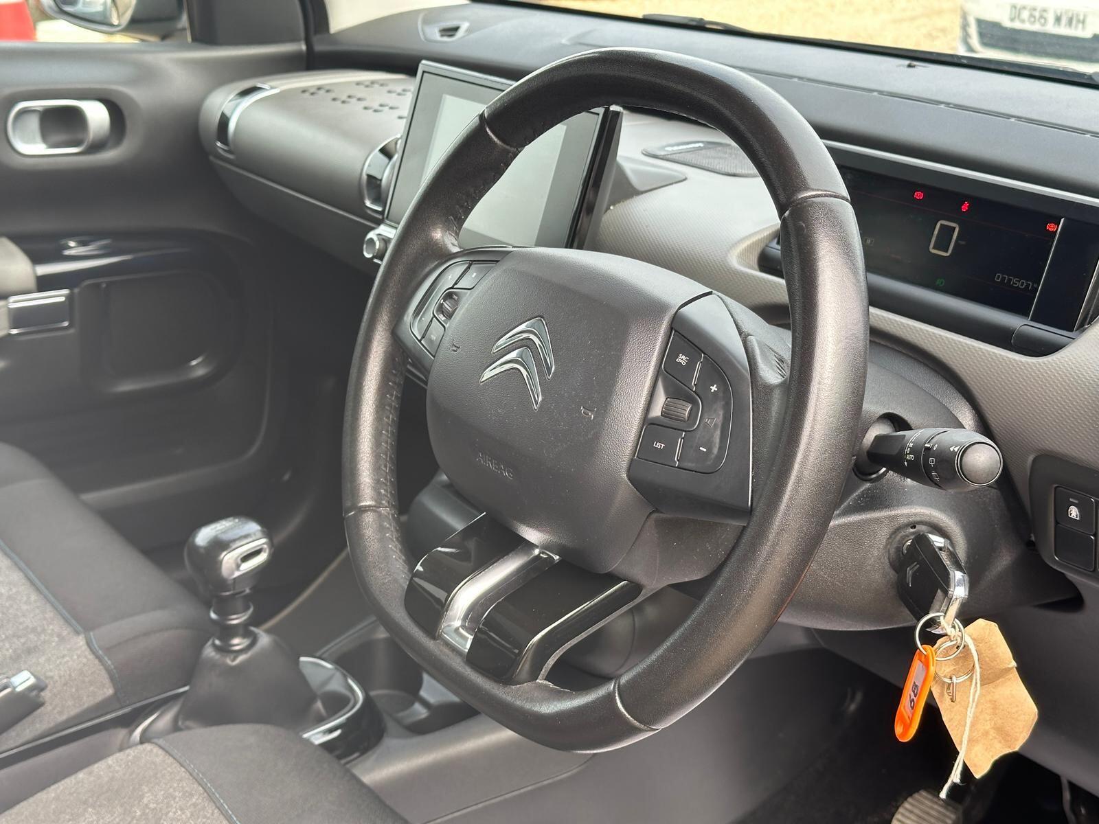 Citroen C4 Cactus view 8