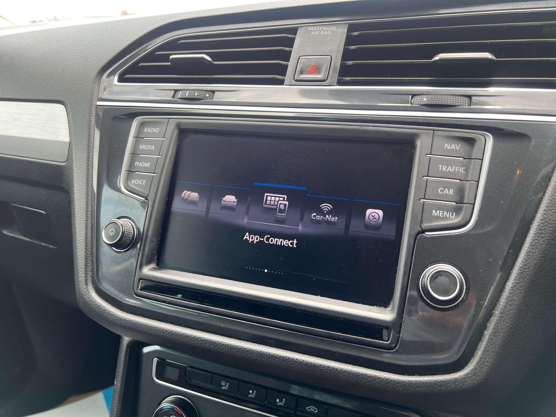 Volkswagen Tiguan view 28