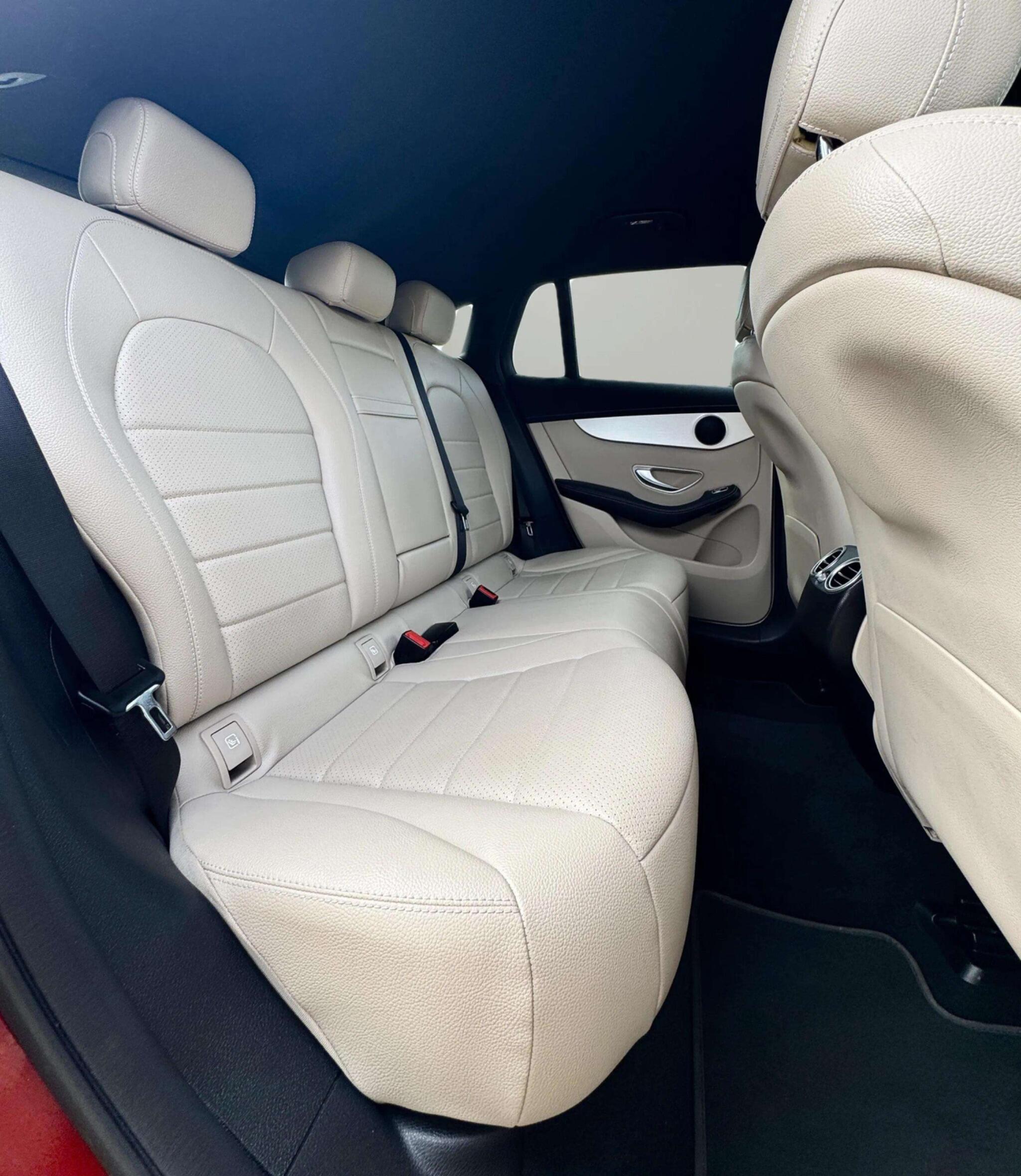 Mercedes-Benz EQC view 35